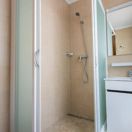 Villa Noelia - Magnificent Sea Views & Close To The *