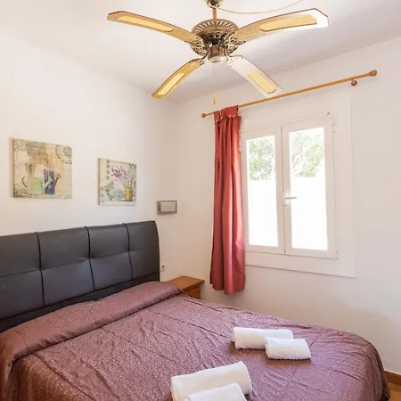 Noelia - Magnificent Sea Views & Close To The