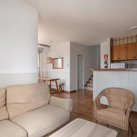 Villa Noelia - Magnificent Sea Views & Close To The
